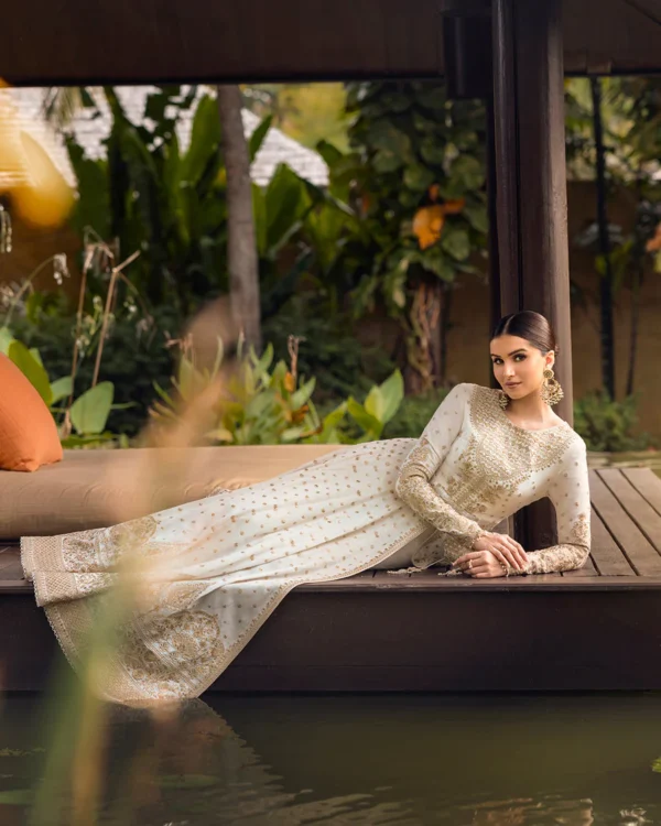 Lily - Image 6